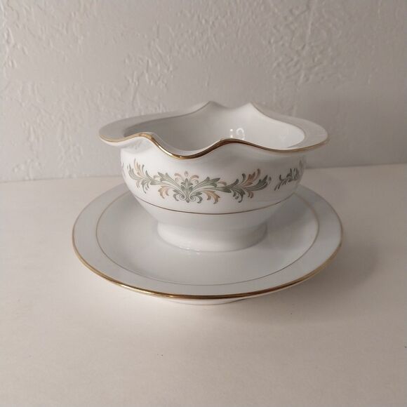 Noritake BARCELONA 6673 Gravy Boat Attached Base Gold Trim Discontinued - Picture 2 of 10